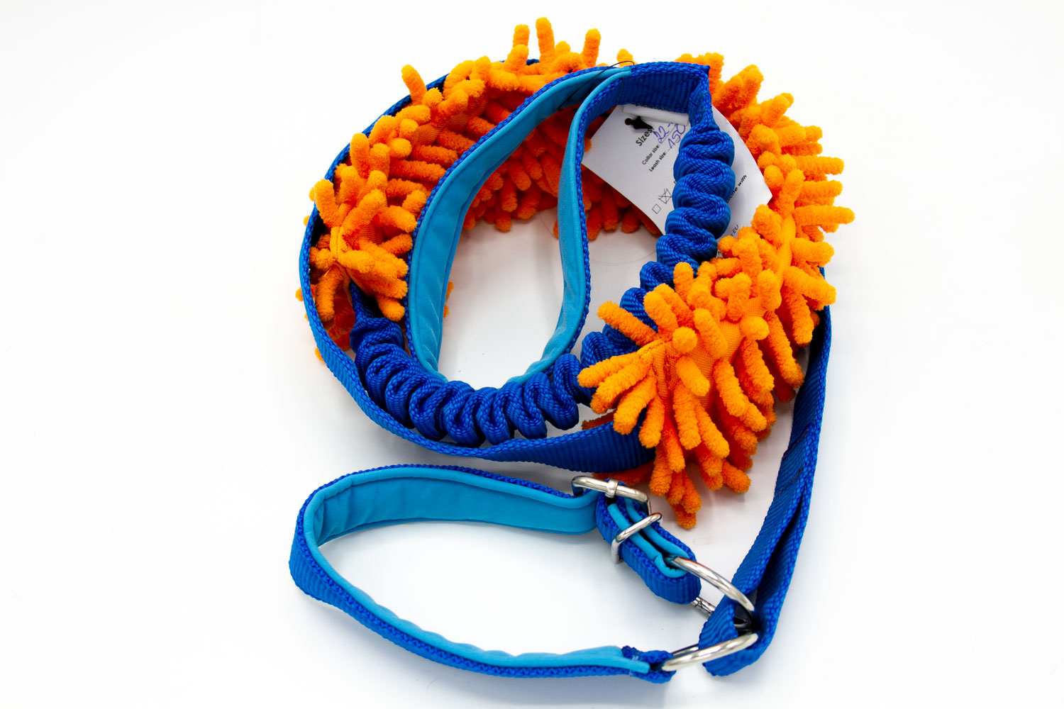 Agileine mit Mopspieli